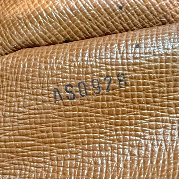 Vintage Louis Vuitton Monogram Boulogne Bag - Picture 16 of 16